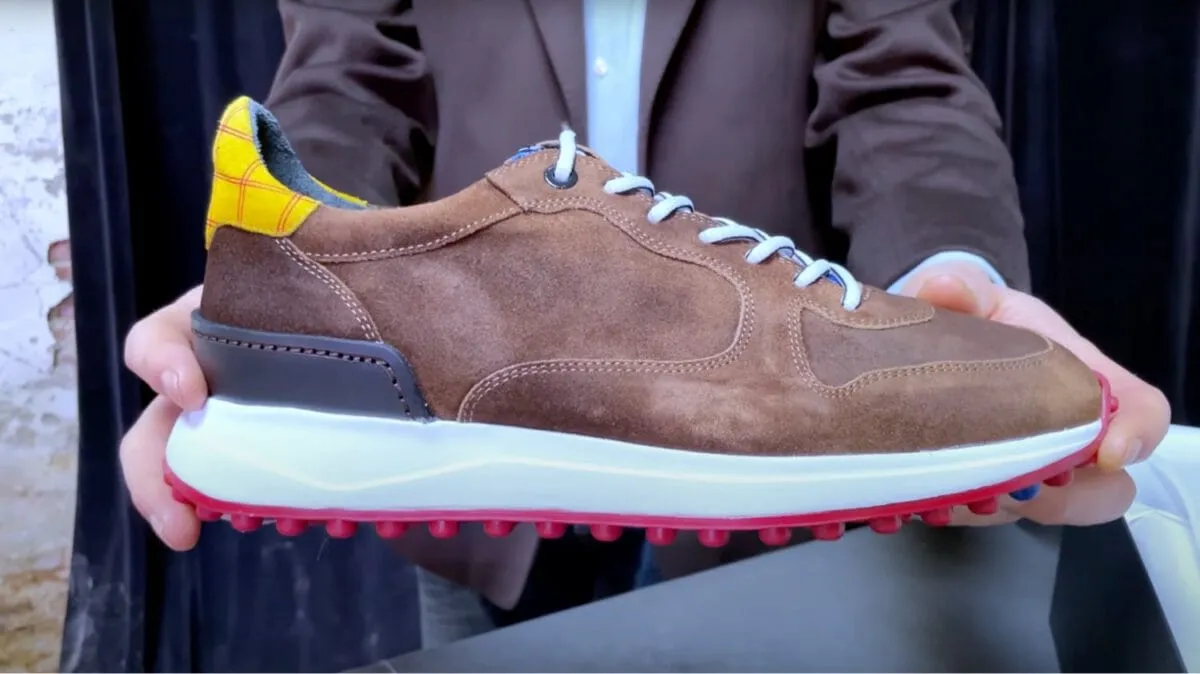 Een heuse Bommel sneaker van Floris van Bommel Foto van de Bommel sneaker van Floris van Bommel